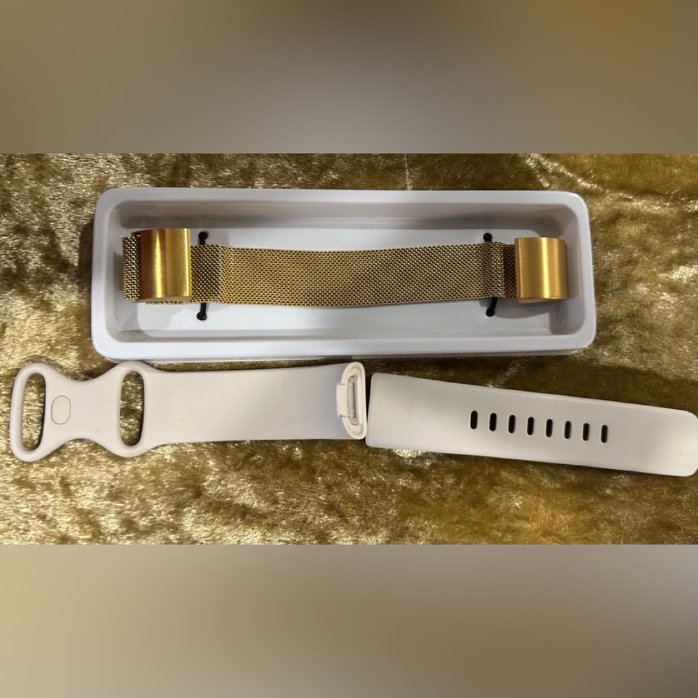 Fitbit Replacement Gold Mesh Magnetic Metal Band Strap And cream silicone Strap
